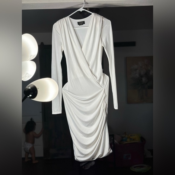 Nasty gal white scrunched v neck little dress size xs - Picture 10 of 12